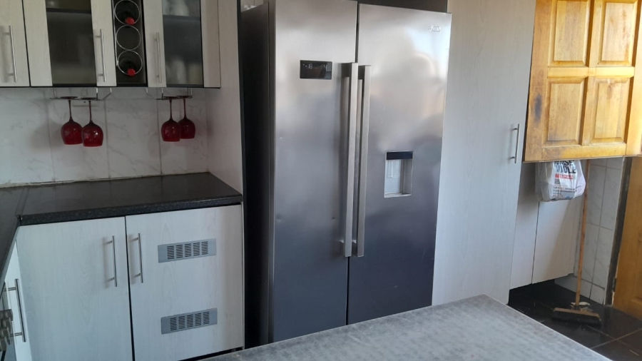 3 Bedroom Property for Sale in Scenery Park Eastern Cape